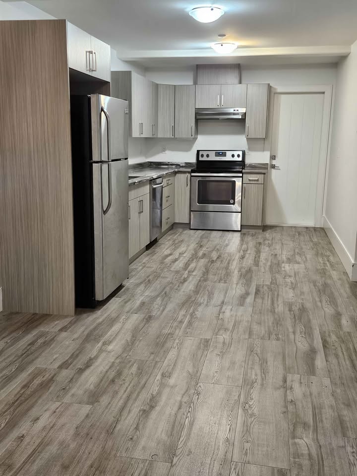 Charming 2-Bedroom Basement Suite in White Rock — photo 5