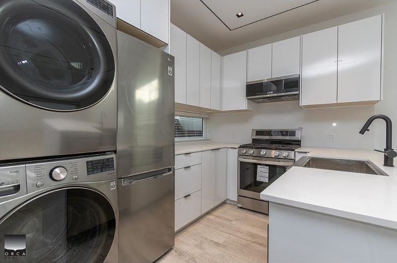 Vancouver House for rent - 2 Bedrooms — photo 5