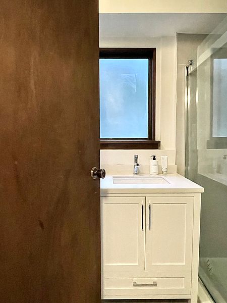 Burnaby Apartment for rent - 3 Bedrooms — photo 12
