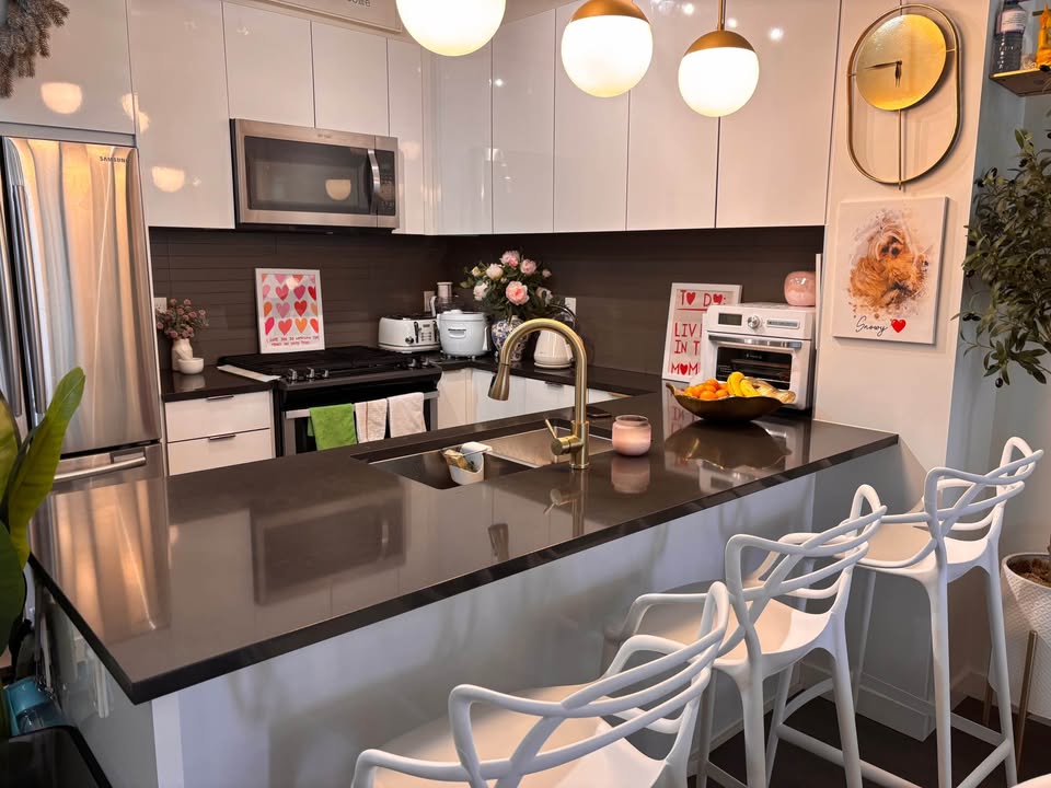 Modern 2 Bed Apartment for Rent in Surrey — photo 13