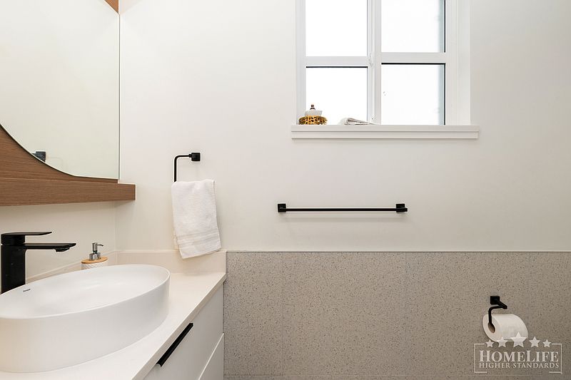 Surrey Townhouse for rent - 3 Bedrooms — photo 7
