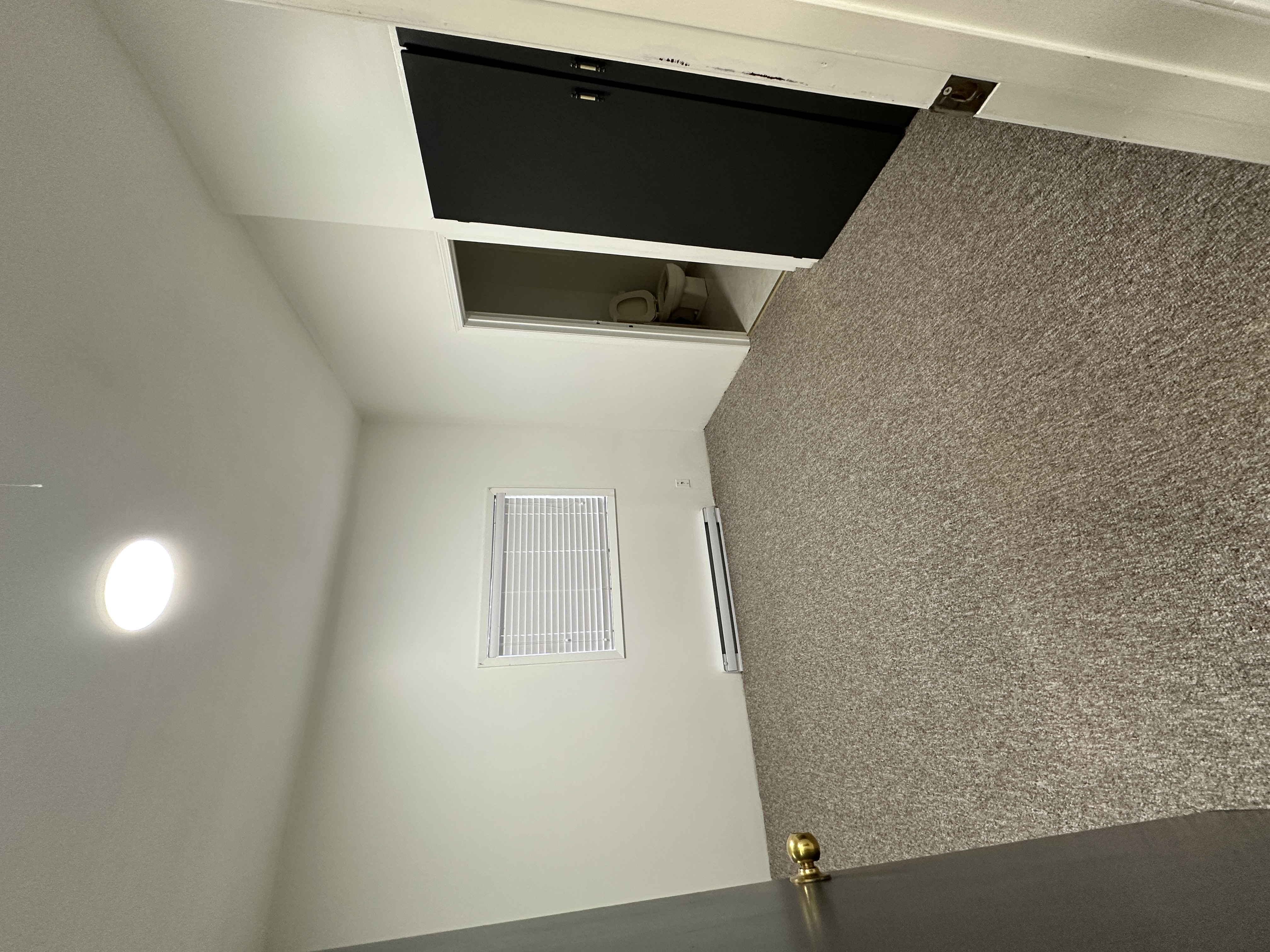 enovated 3-Bedroom Upper | 1.5 Baths | 2 Parking | Fraser
Available Immediately in Vancouver — photo 7