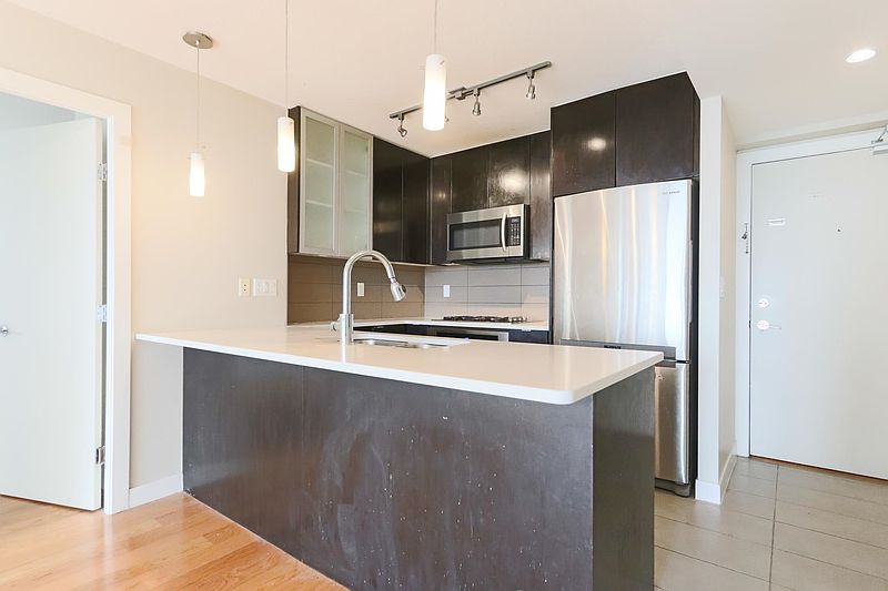Burnaby Condominimum for rent - 2 Bedrooms — photo 9