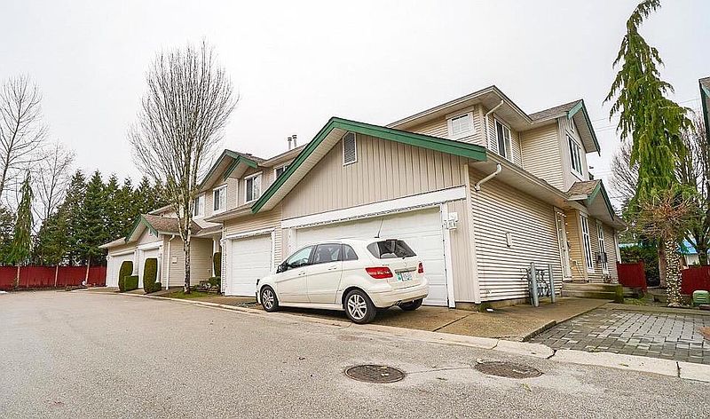 Surrey Townhouse for rent - 5 Bedrooms — photo 12