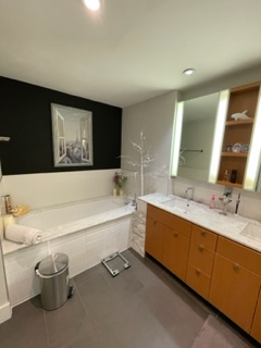 1168 Richards St, Vancouver | 1BR+Den/2BA Furnished Townhouse — photo 7