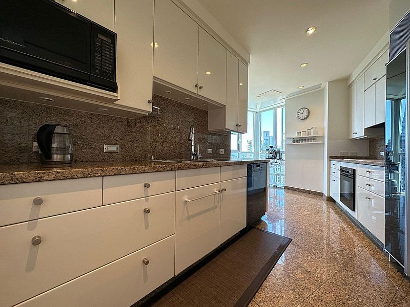 Vancouver Condominimum for rent - 2 Bedrooms — photo 15