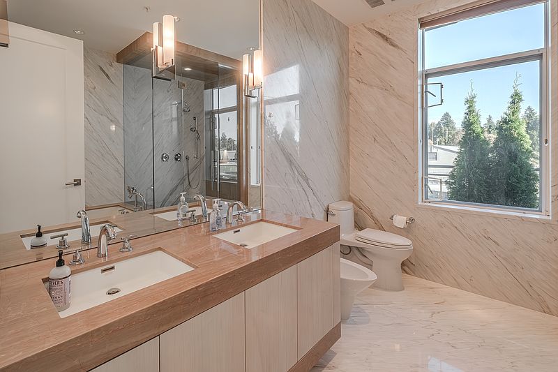 Vancouver Apartment for rent - 4 Bedrooms — photo 19