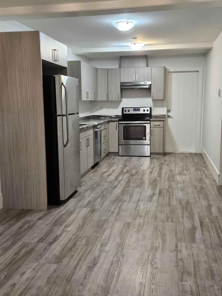 Charming 2-Bedroom Basement Suite in White Rock — photo 4