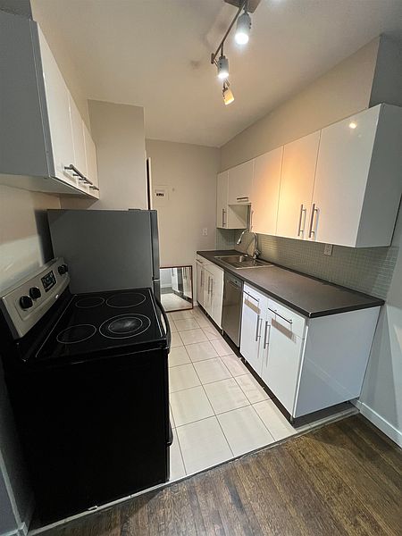 Vancouver Condominimum for rent - 1 Bedroom — photo 6