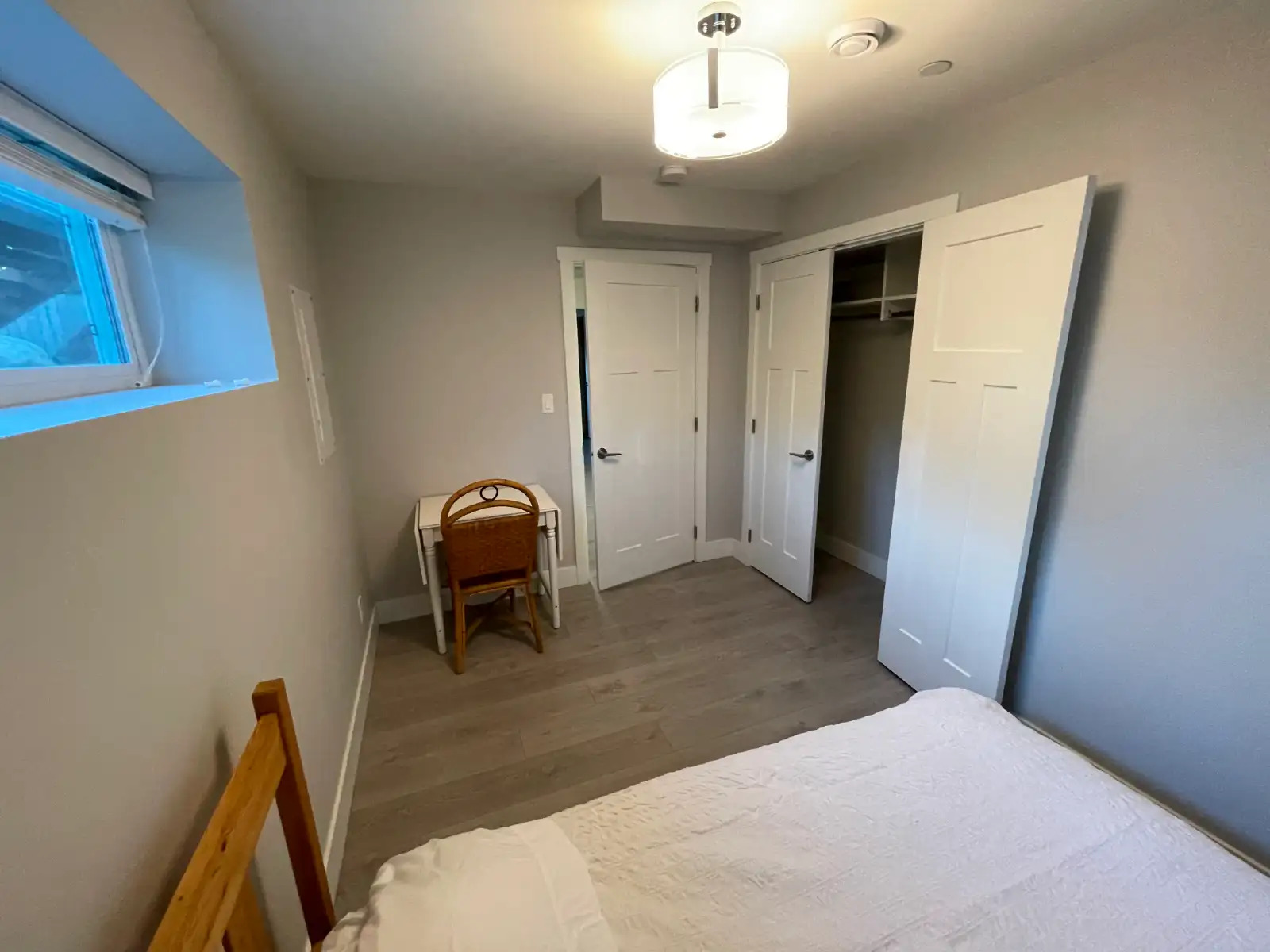 Dunbar, Vancouver | 3BR/2BA Suite | Near UBC — photo 4