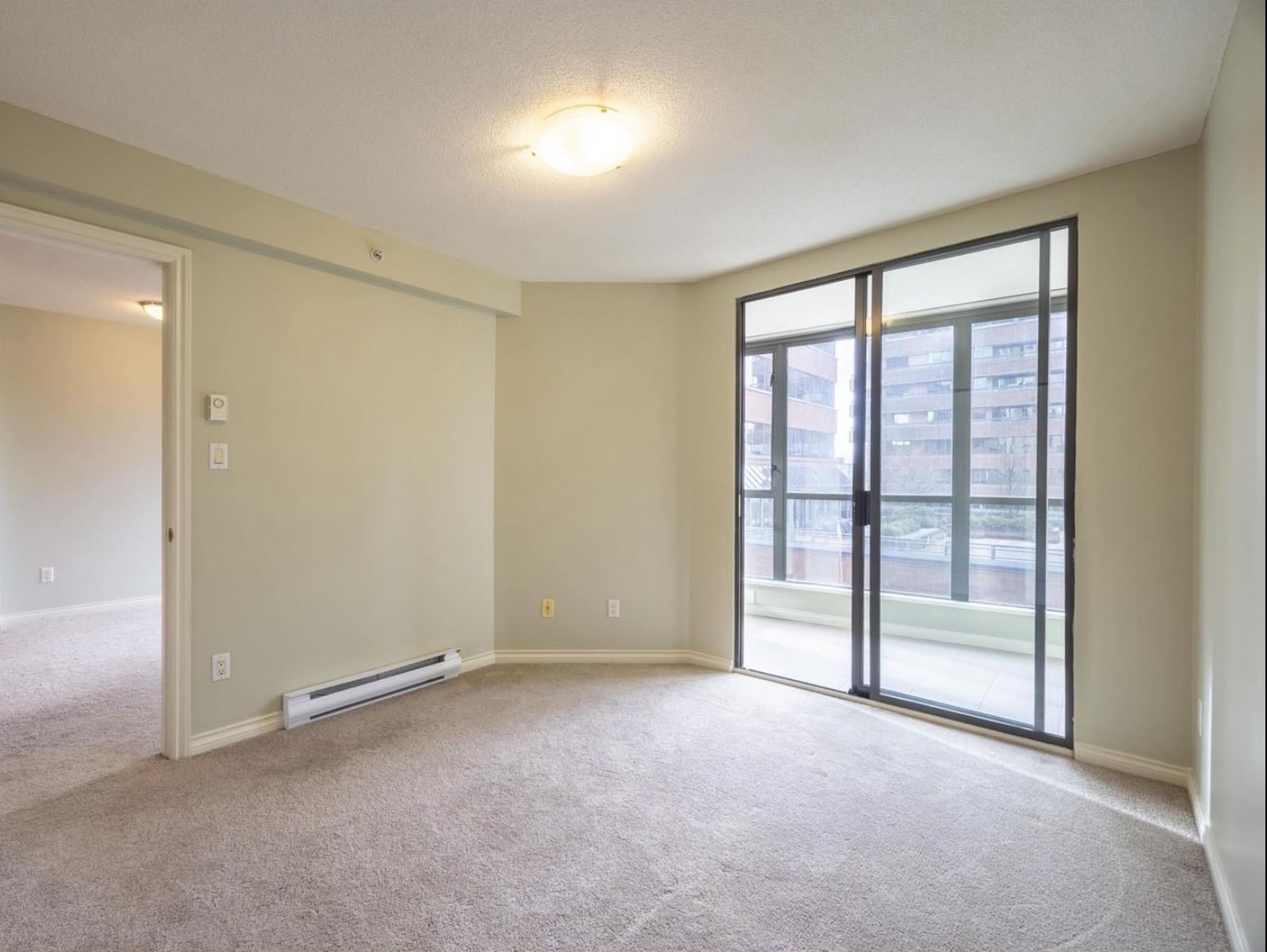 1189 Howe St, Vancouver, BC | 1BD + Den / 1 BA | Downtown Vancouver — photo 11