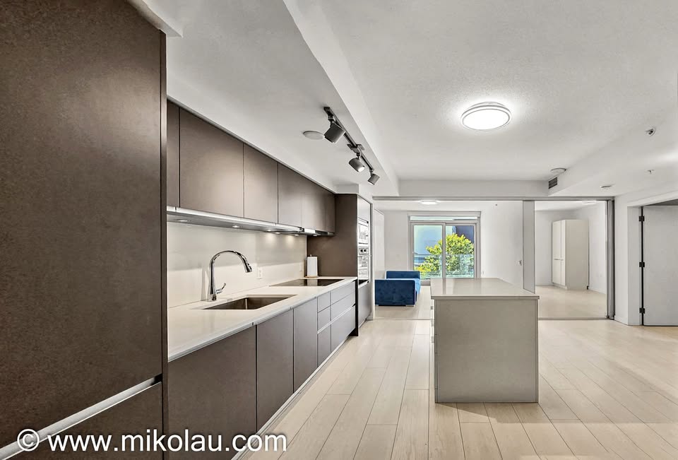 Spacious 2 Bed Apartment in Vancouver for Rent — photo 2